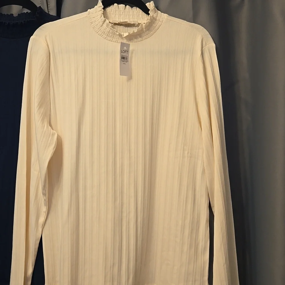 Pair of LOFT Ruffled High Neck Tops Sz XXL - Picture 3 of 6